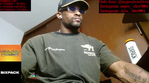 Snapshot of alex_bbc2004 chatting on 05-10-26, 06:13 alex bbc2004 online show from 05-10-26, 06:13