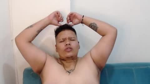 Snapshot of alex_bigclit chatting on 10-21-25, 12:11 alex_bigclit online show from 10-21-25, 12:11