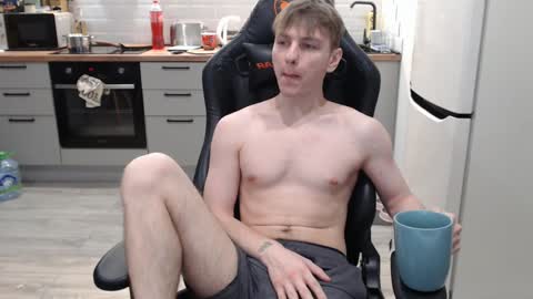 Snapshot of alex_gotcha chatting on 12-03-24, 11:24 Alex online show from 12-03-24, 11:24