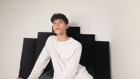 alex_mark_ online show from 09-10-25, 07:14