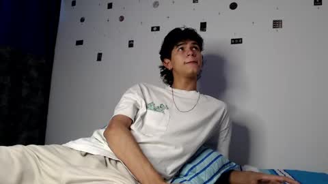 Snapshot of alex_mark_ chatting on 05-13-26, 05:43 alex_mark_ online show from 05-13-26, 05:43