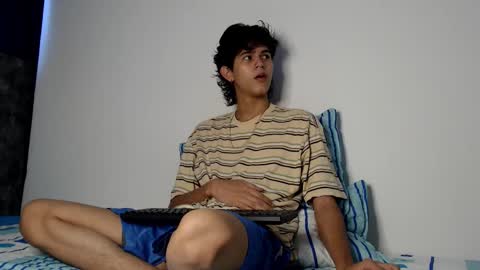 Snapshot of alex_mark_ chatting on 06-12-26, 01:54 alex_mark_ online show from 06-12-26, 01:54