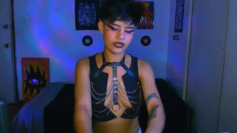 Snapshot of alex_one888 chatting on 11-11-25, 11:05 Alex online show from 11-11-25, 11:05