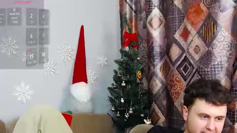 Snapshot of alex_onelove chatting on 12-28-24, 09:19 Alex online show from 12-28-24, 09:19