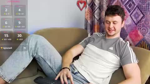 Snapshot of alex_onelove chatting on 02-20-25, 09:00 Alex online show from 02-20-25, 09:00