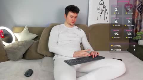 Snapshot of alex_onelove chatting on 03-03-25, 09:55 Alex online show from 03-03-25, 09:55