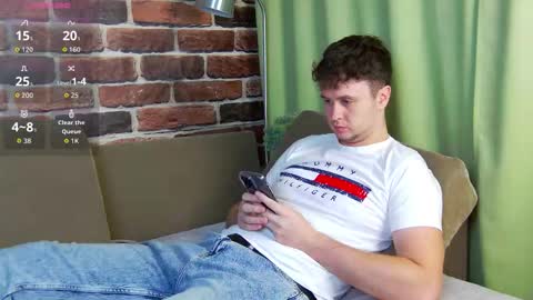 Snapshot of alex_onelove chatting on 09-29-25, 07:35 Alex online show from 09-29-25, 07:35