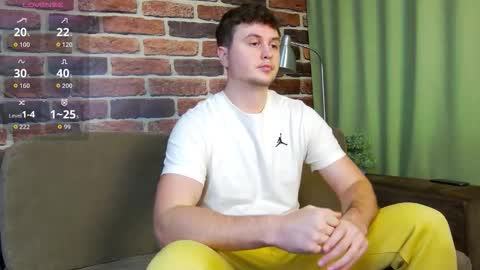 Snapshot of alex_onelove chatting on 10-29-25, 10:17 Alex online show from 10-29-25, 10:17