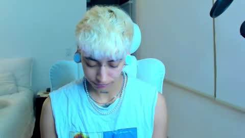 Residente0xxx online show from 11-25-25, 06:24