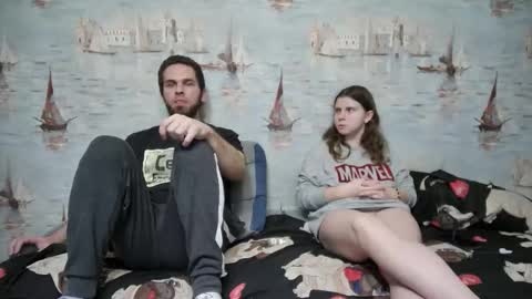 Alex and Sarah online show from 11-09-25, 06:50