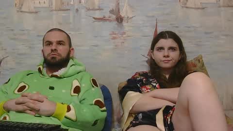 Alex and Sarah online show from 04-11-26, 11:31