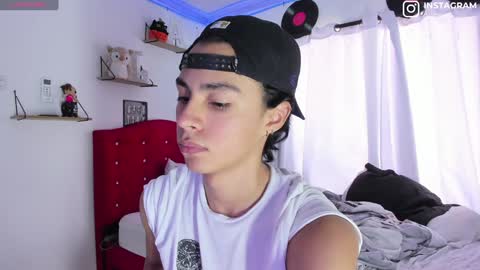 Alex online show from 01-12-25, 05:44