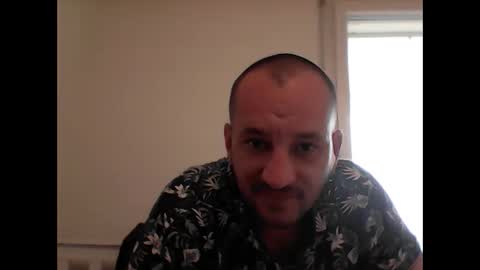 Snapshot of alex_vlad chatting on 05-18-26, 01:06 Alexandru online show from 05-18-26, 01:06