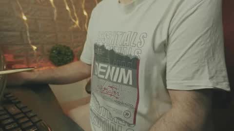 Alex online show from 12-14-25, 02:28