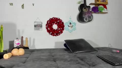 Alex Woll online show from 12-22-24, 09:42