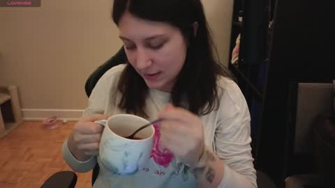 dont be afraid to click social media link its  working  just click on that  online show from 01-15-25, 12:41