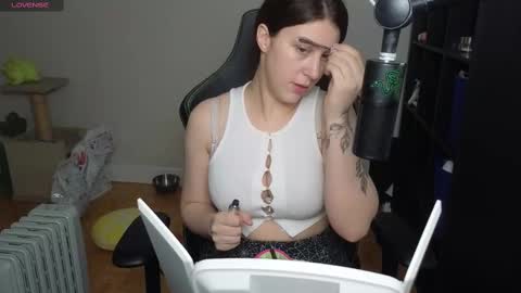 dont be afraid to click social media link its  working  just click on that  online show from 02-19-25, 12:25