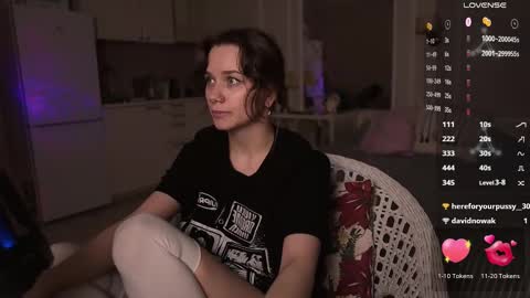 Snapshot of alexa_feels chatting on 02-12-25, 12:48 Little Duck homie online show from 02-12-25, 12:48