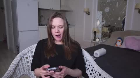 Snapshot of alexa_feels chatting on 01-17-26, 04:54 Little Duck homie online show from 01-17-26, 04:54