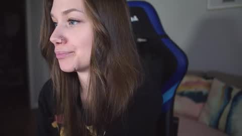 Snapshot of alexa_feels chatting on 02-28-26, 04:41 Little Duck homie online show from 02-28-26, 04:41