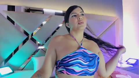 Alexa Jhomson online show from 10-25-25, 06:57