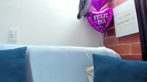 alexa latina online show from 12-17-25, 06:03