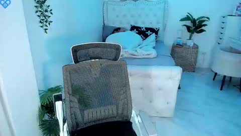 ALEXA    -    DONT FORGET TO FOLLOW AND RATE ME THUMBS UP online show from 12-05-24, 11:38