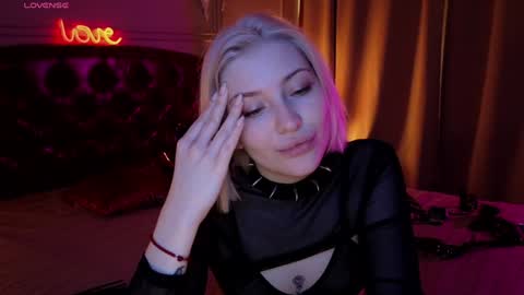 Snapshot of alexa_novak chatting on 12-16-24, 04:45 Alexa online show from 12-16-24, 04:45