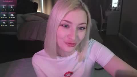 Snapshot of alexa_novak chatting on 10-11-25, 02:33 Alexa online show from 10-11-25, 02:33