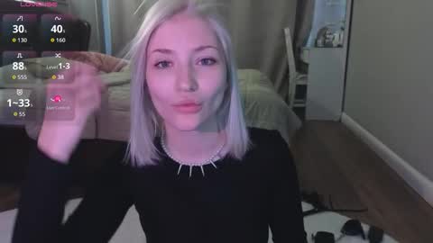 Snapshot of alexa_novak chatting on 10-13-25, 02:22 Alexa online show from 10-13-25, 02:22