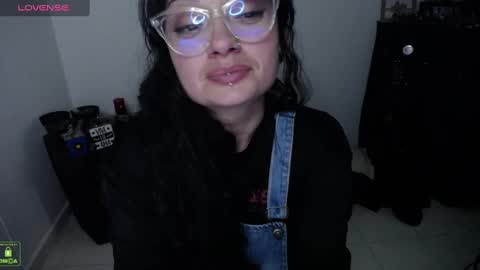 Snapshot of alexa_sweet69x chatting on 12-19-24, 11:35 Alexa online show from 12-19-24, 11:35