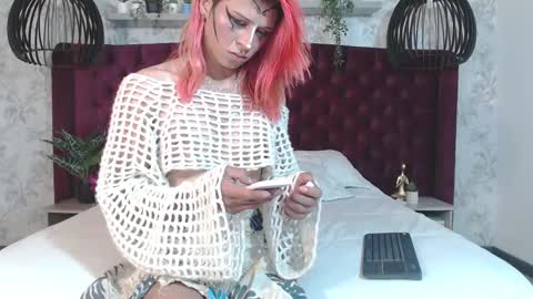alexa_vandercloude online show from 01-19-25, 04:25