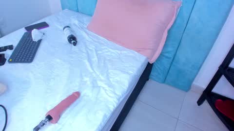 alexaa_small online show from 02-25-25, 03:16