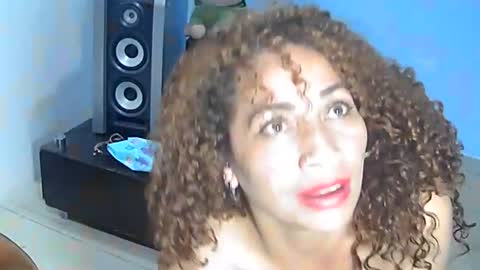 Snapshot of alexaandtom chatting on 03-07-25, 04:13 Alexa  y tom online show from 03-07-25, 04:13