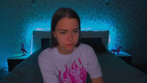 Snapshot of alexabarkley chatting on 12-06-24, 03:08 angel online show from 12-06-24, 03:08