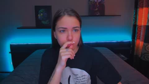 Snapshot of alexabarkley chatting on 01-31-25, 03:09 angel online show from 01-31-25, 03:09