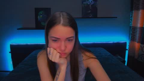 Snapshot of alexabarkley chatting on 02-06-25, 03:16 angel online show from 02-06-25, 03:16