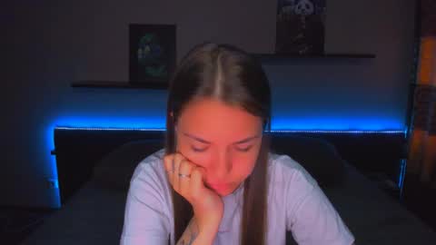 Snapshot of alexabarkley chatting on 05-06-26, 12:41 angel online show from 05-06-26, 12:41