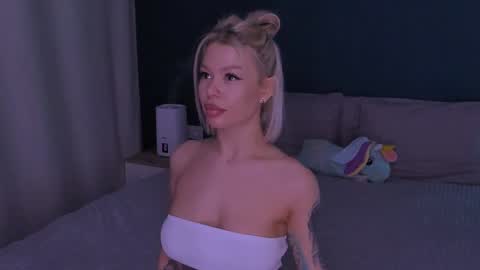 Alexa Mason online show from 01-24-25, 04:37