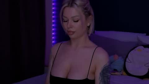 Alexa Mason online show from 04-28-26, 02:27