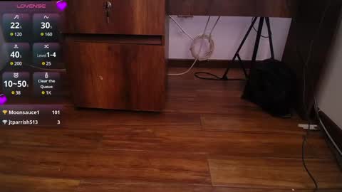 Alexa Moon online show from 01-08-25, 04:33