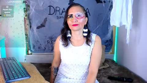 Alexa Moon online show from 10-19-25, 04:07