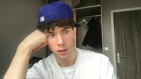 Snapshot of alexander0_ chatting on 02-12-26, 08:09 Alexander online show from 02-12-26, 08:09