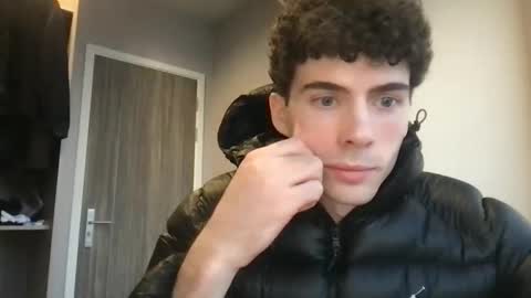 Snapshot of alexander0_ chatting on 02-14-26, 10:45 Alexander online show from 02-14-26, 10:45