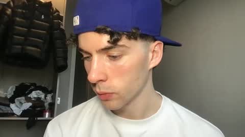 Snapshot of alexander0_ chatting on 02-20-26, 10:16 Alexander online show from 02-20-26, 10:16