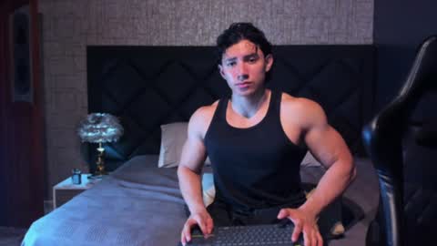 Snapshot of alexander_classy chatting on 01-24-25, 08:23 Alex online show from 01-24-25, 08:23