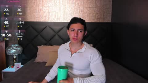 Snapshot of alexander_classy chatting on 02-01-25, 06:54 Alex online show from 02-01-25, 06:54