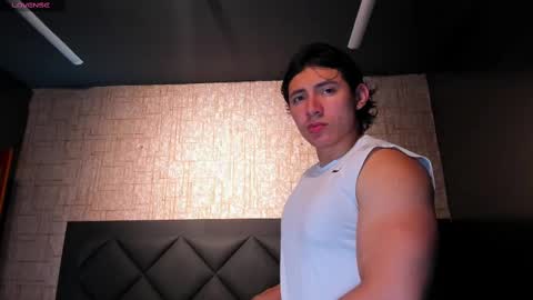 Snapshot of alexander_classy chatting on 02-19-25, 02:44 Alex online show from 02-19-25, 02:44