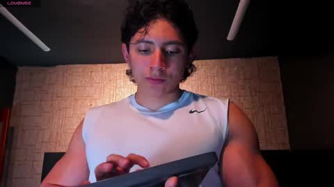 Snapshot of alexander_classy chatting on 03-05-25, 04:34 Alex online show from 03-05-25, 04:34