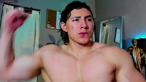 Snapshot of alexander_classy chatting on 01-10-26, 03:52 Alex online show from 01-10-26, 03:52